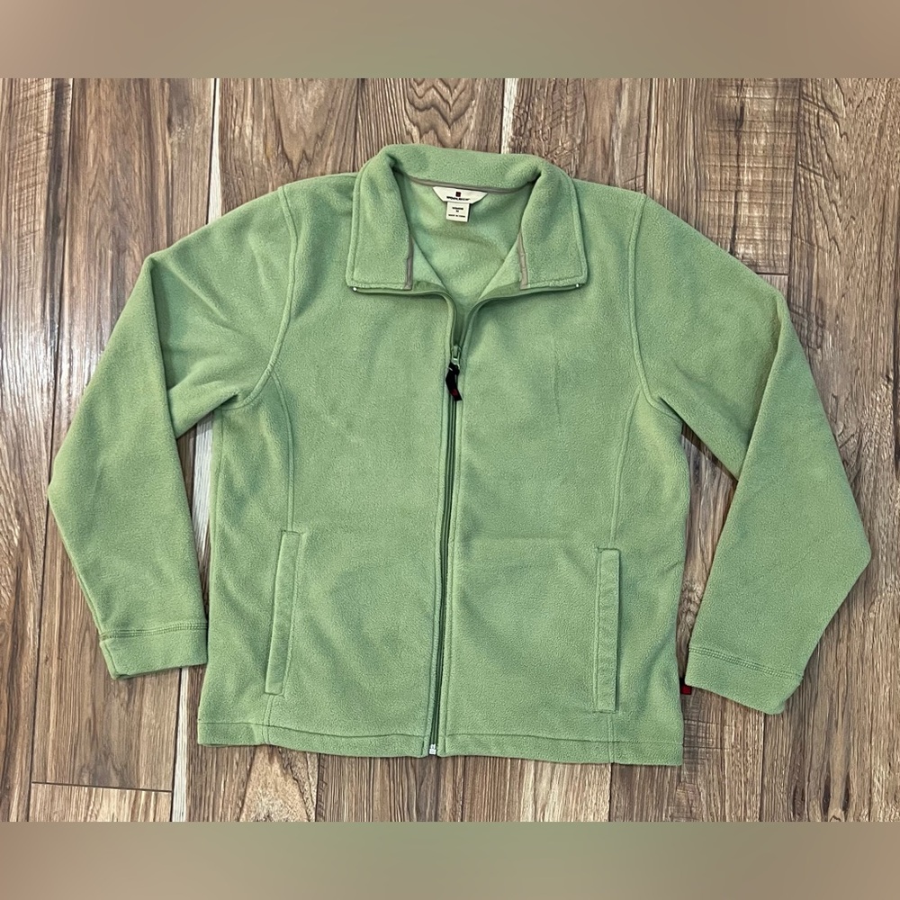 Woolrich Women’s Zip Up Fleece Size Medium in Aloe